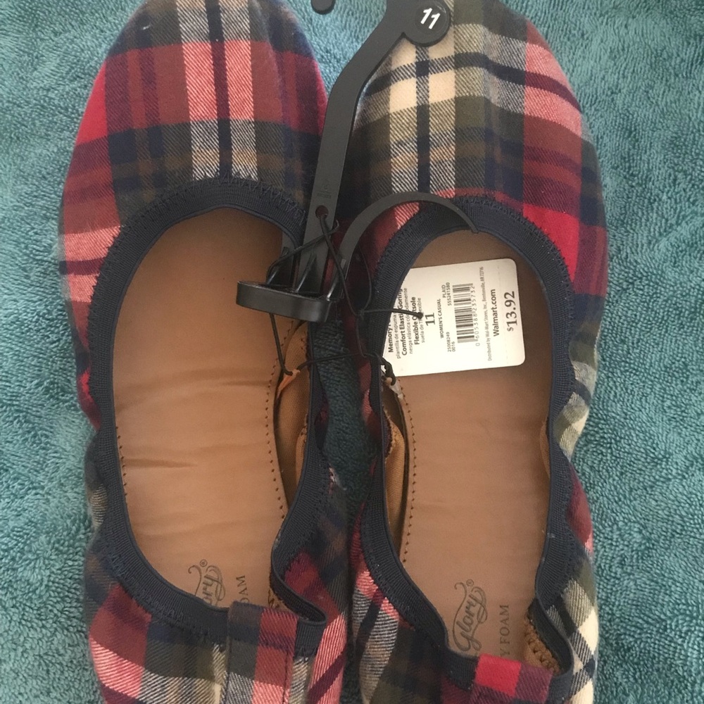 NWT Plaid Women’s Size 11 Flats